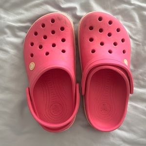 Pink girls crocs